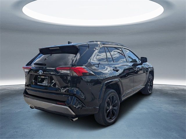 2022 Toyota RAV4 Hybrid SE