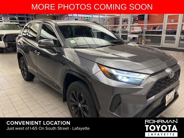 2022 Toyota RAV4 Hybrid SE