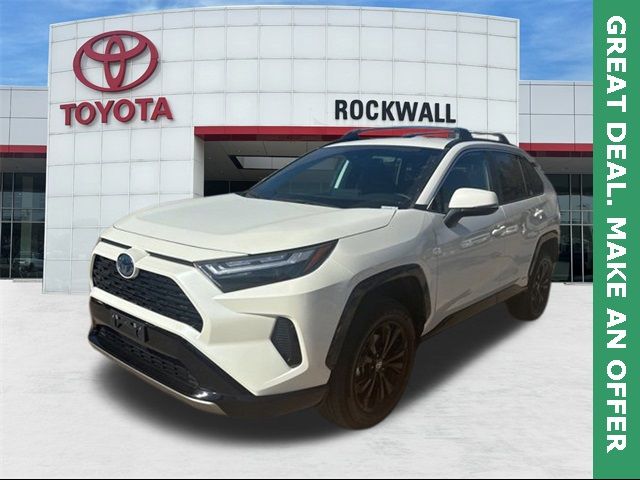 2022 Toyota RAV4 Hybrid SE