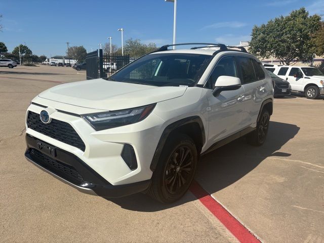 2022 Toyota RAV4 Hybrid SE