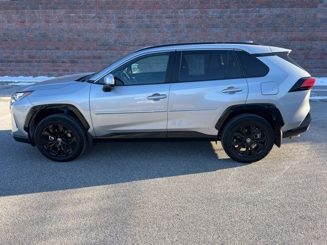 2022 Toyota RAV4 Hybrid SE