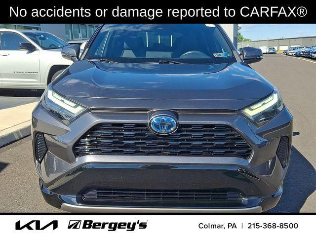 2022 Toyota RAV4 Hybrid SE