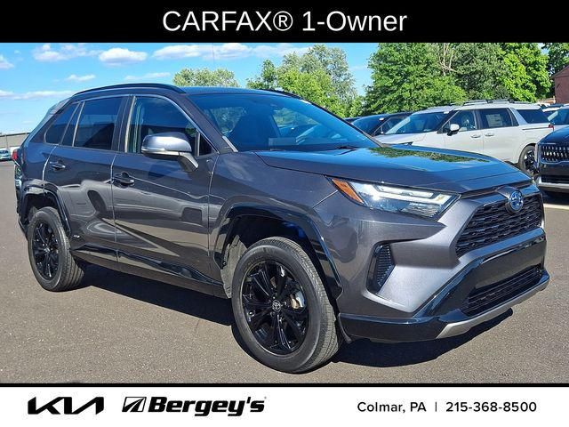2022 Toyota RAV4 Hybrid SE