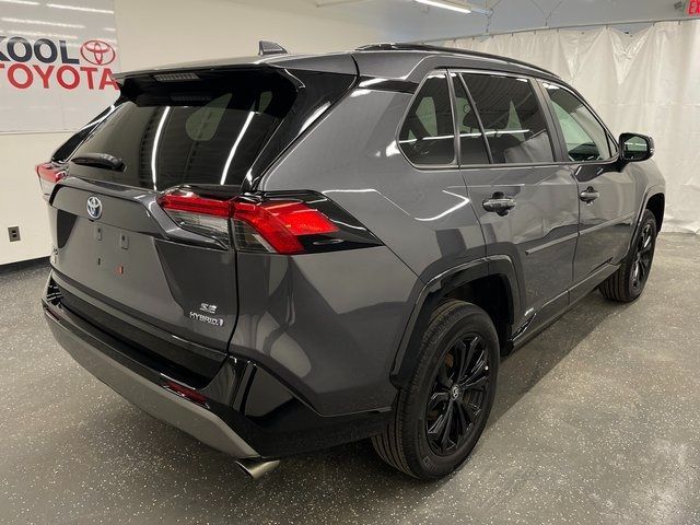 2022 Toyota RAV4 Hybrid SE