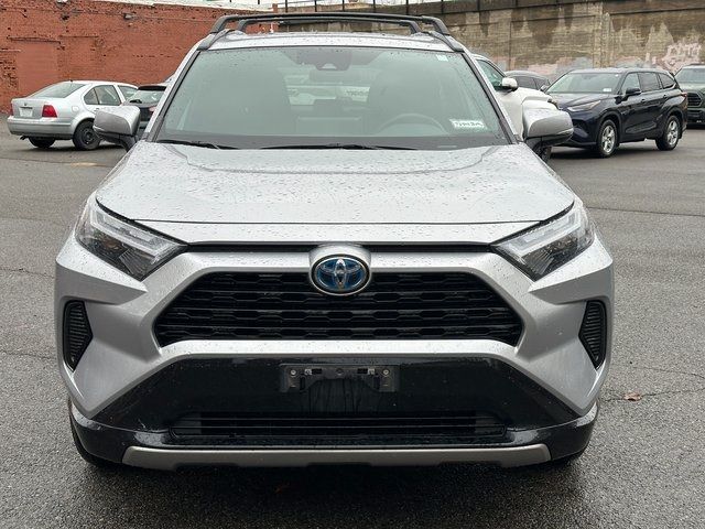 2022 Toyota RAV4 Hybrid SE