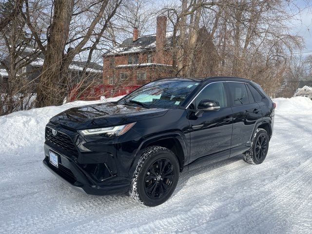 2022 Toyota RAV4 Hybrid SE