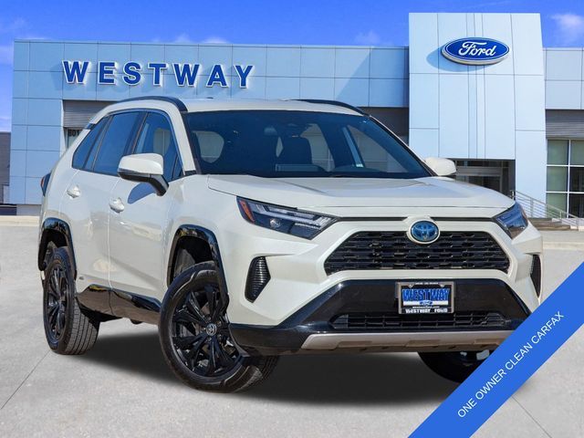 2022 Toyota RAV4 Hybrid SE