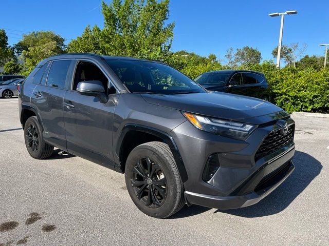 2022 Toyota RAV4 Hybrid SE