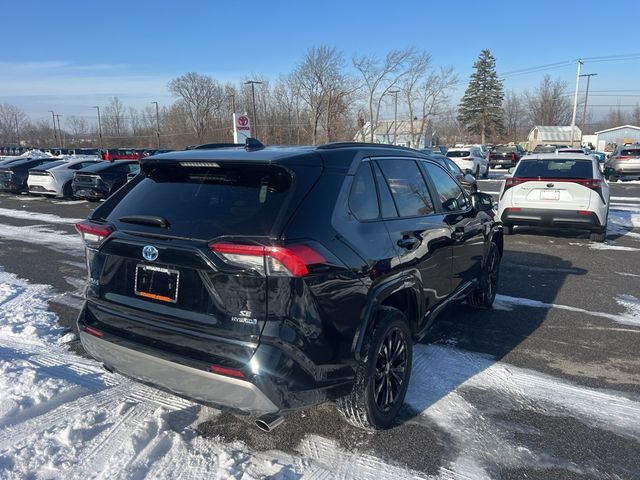 2022 Toyota RAV4 Hybrid SE