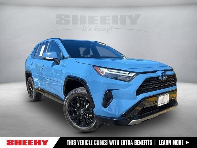 2022 Toyota RAV4 Hybrid SE