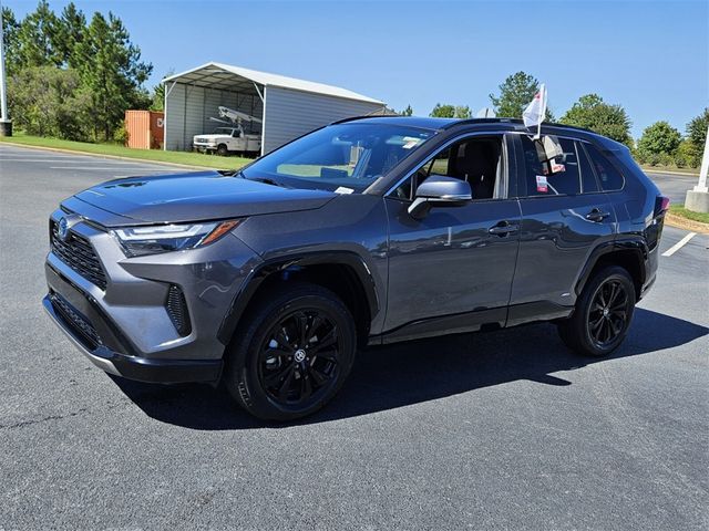 2022 Toyota RAV4 Hybrid SE