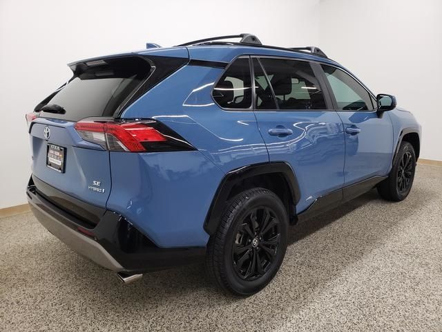 2022 Toyota RAV4 Hybrid SE