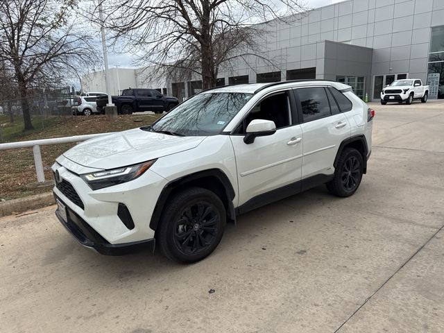 2022 Toyota RAV4 Hybrid SE