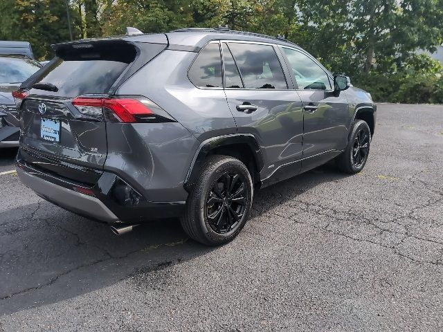 2022 Toyota RAV4 Hybrid SE