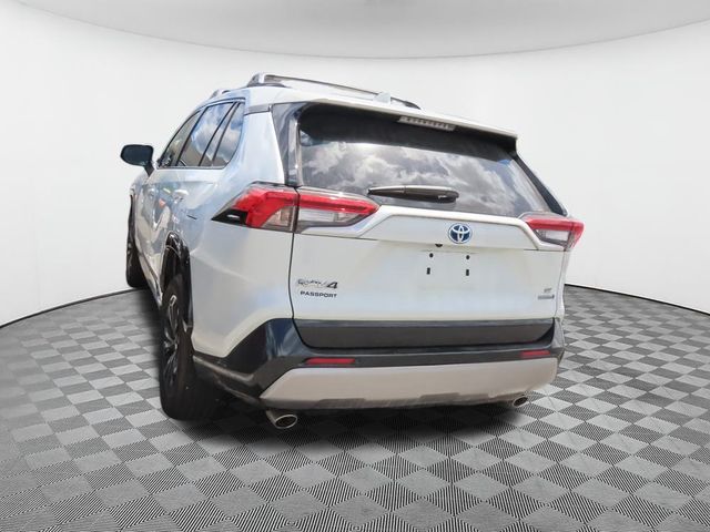 2022 Toyota RAV4 Hybrid SE