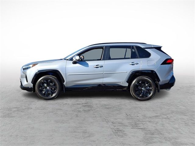 2022 Toyota RAV4 Hybrid SE