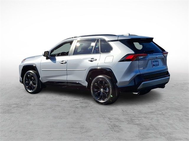 2022 Toyota RAV4 Hybrid SE