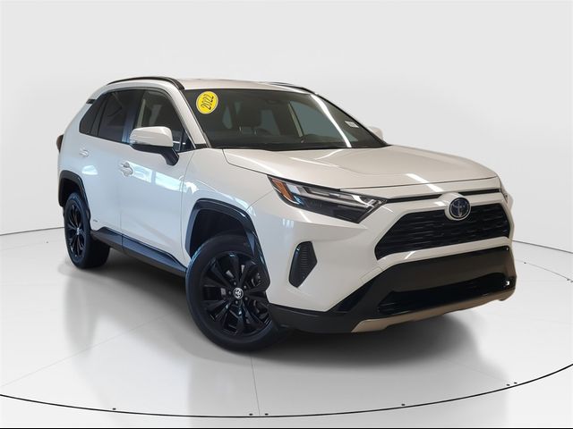 2022 Toyota RAV4 Hybrid SE