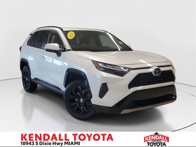 2022 Toyota RAV4 Hybrid SE