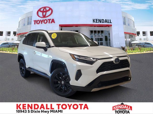 2022 Toyota RAV4 Hybrid SE