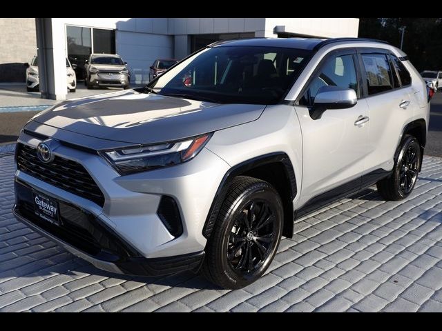 2022 Toyota RAV4 Hybrid SE