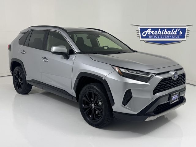 2022 Toyota RAV4 Hybrid SE