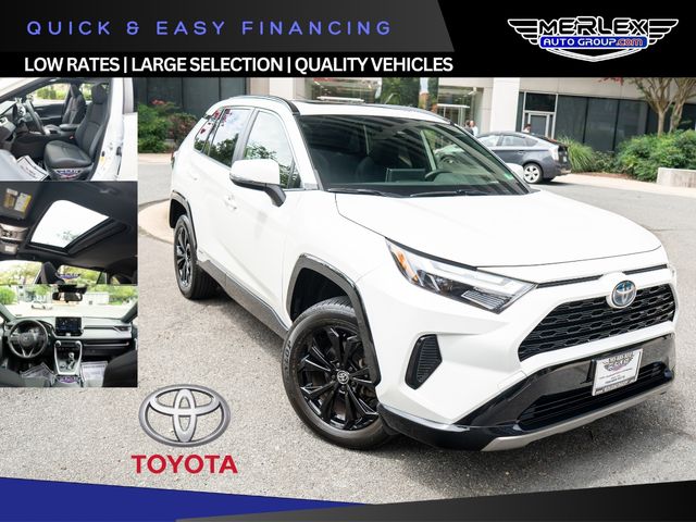 2022 Toyota RAV4 Hybrid SE