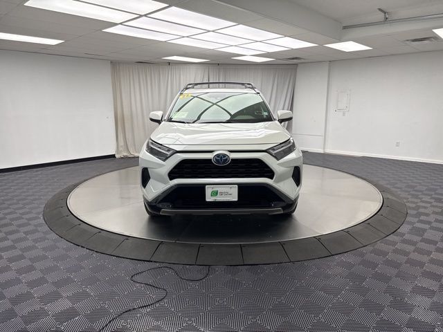 2022 Toyota RAV4 Hybrid SE