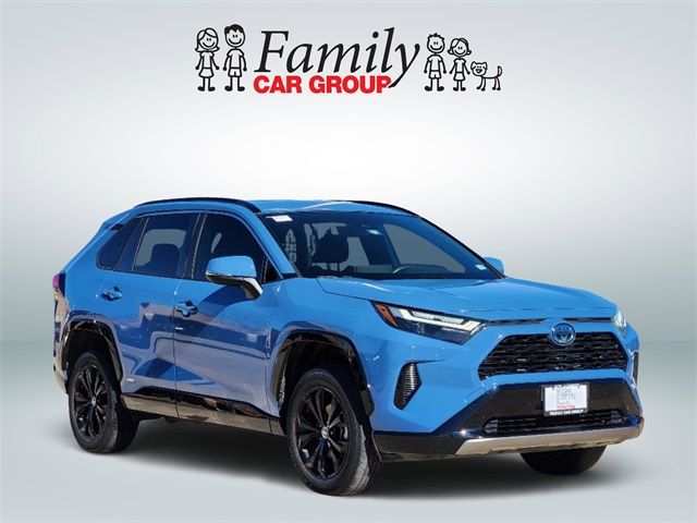 2022 Toyota RAV4 Hybrid SE