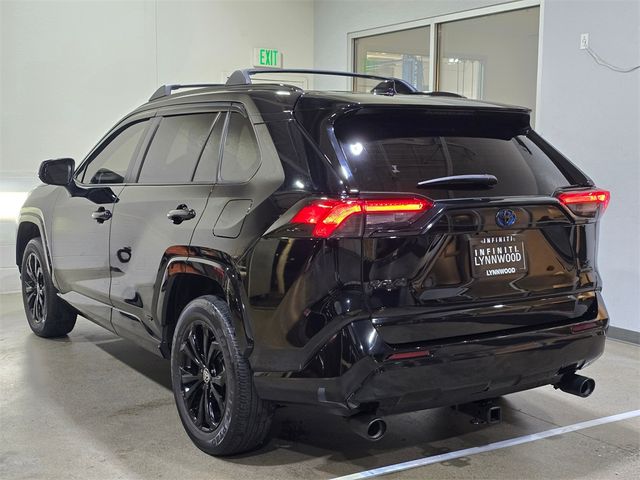 2022 Toyota RAV4 Hybrid SE