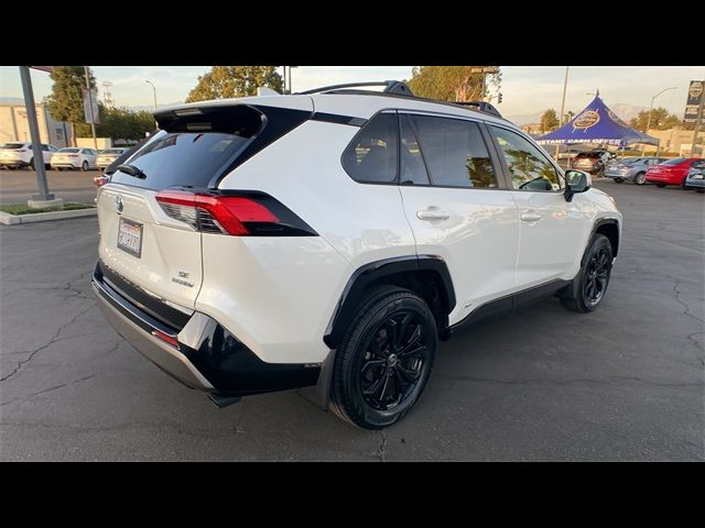 2022 Toyota RAV4 Hybrid SE