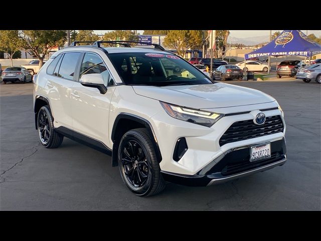 2022 Toyota RAV4 Hybrid SE