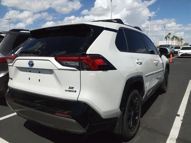 2022 Toyota RAV4 Hybrid SE