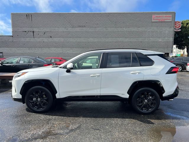 2022 Toyota RAV4 Hybrid SE