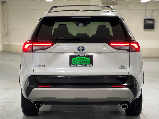 2022 Toyota RAV4 Hybrid SE