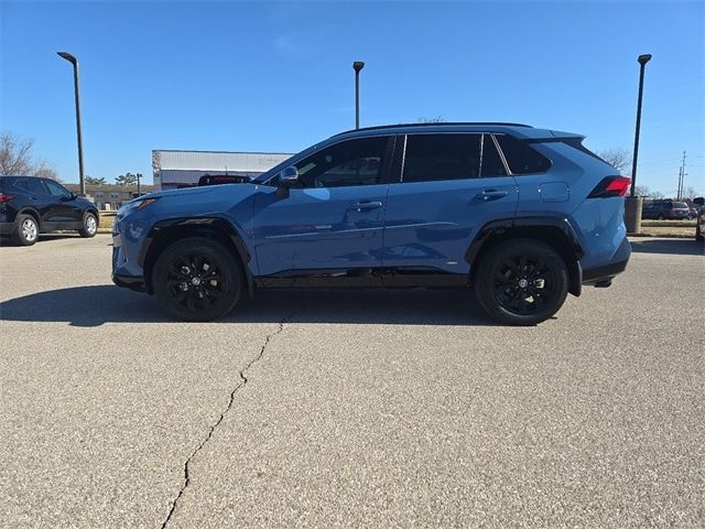 2022 Toyota RAV4 Hybrid SE