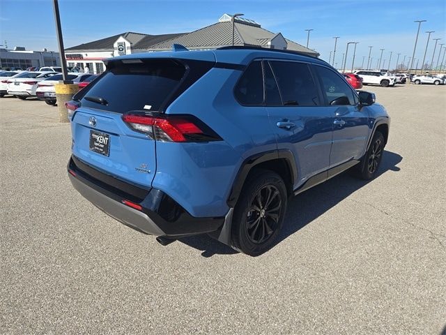 2022 Toyota RAV4 Hybrid SE