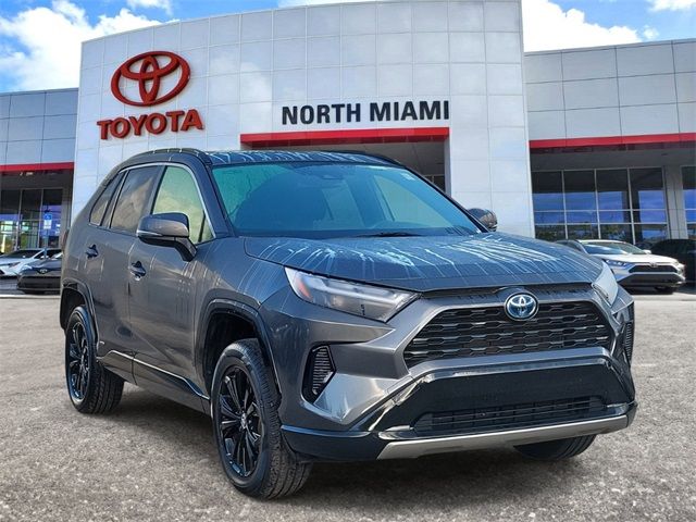 2022 Toyota RAV4 Hybrid SE