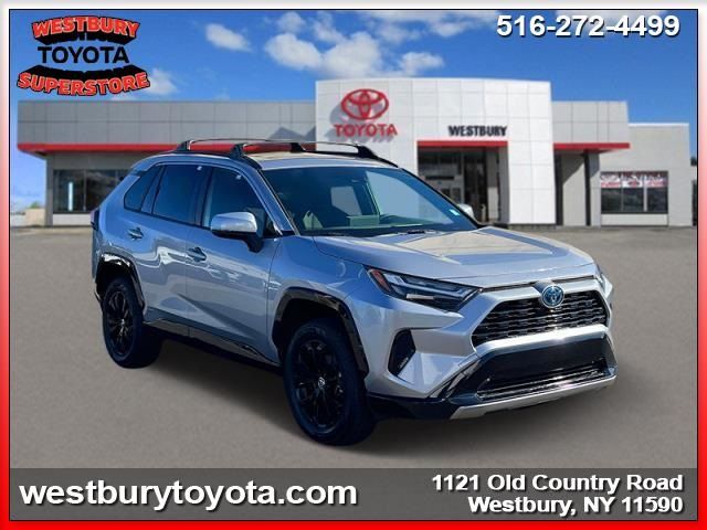 2022 Toyota RAV4 Hybrid SE