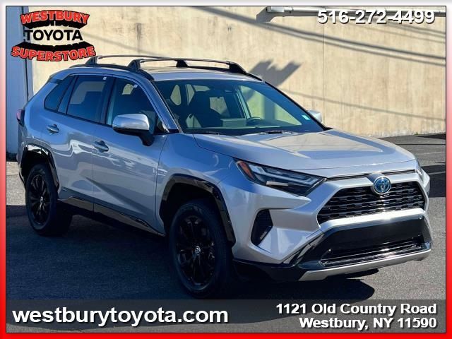 2022 Toyota RAV4 Hybrid SE