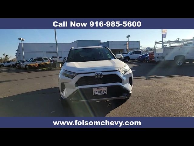 2022 Toyota RAV4 Hybrid SE