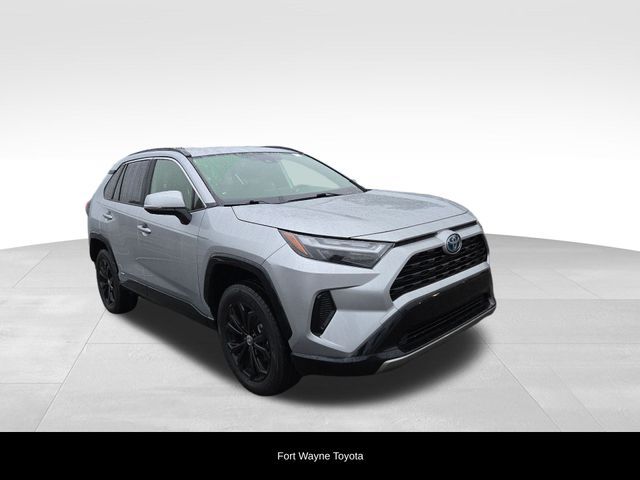 2022 Toyota RAV4 Hybrid SE