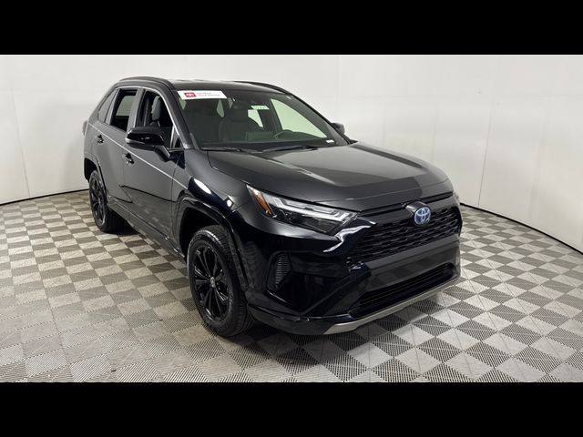 2022 Toyota RAV4 Hybrid SE