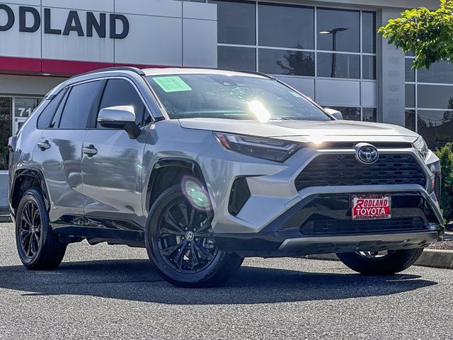 2022 Toyota RAV4 Hybrid SE