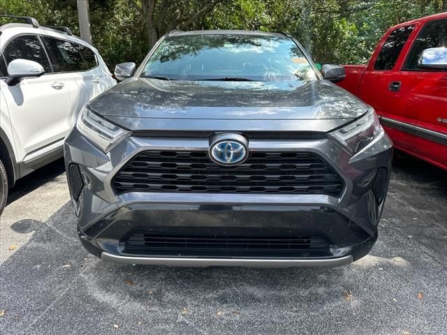 2022 Toyota RAV4 Hybrid SE