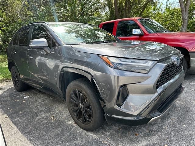 2022 Toyota RAV4 Hybrid SE