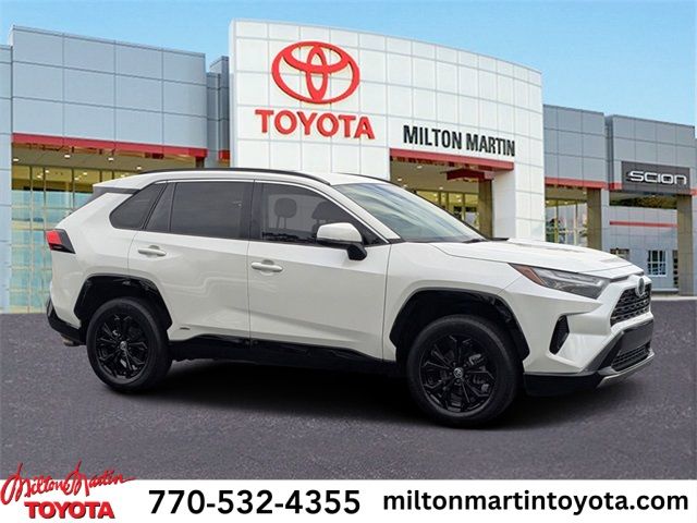 2022 Toyota RAV4 Hybrid SE