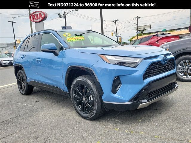 2022 Toyota RAV4 Hybrid SE