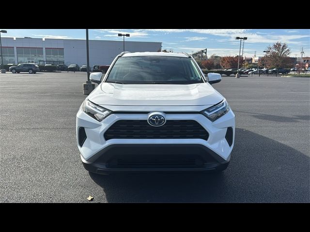 2022 Toyota RAV4 Hybrid XLE