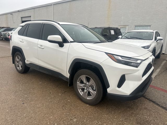 2022 Toyota RAV4 Hybrid XLE